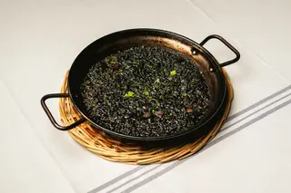 Arròs negre amb gambes