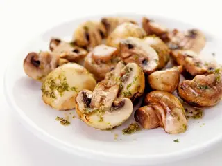 Grilovani šampinjoni s lepinjom 250 gr