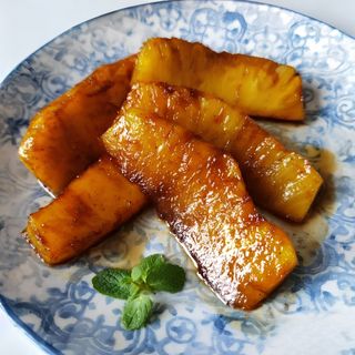 194. Пържен ананас с карамел (200г)