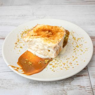 Toriija brioche con agua de rosas