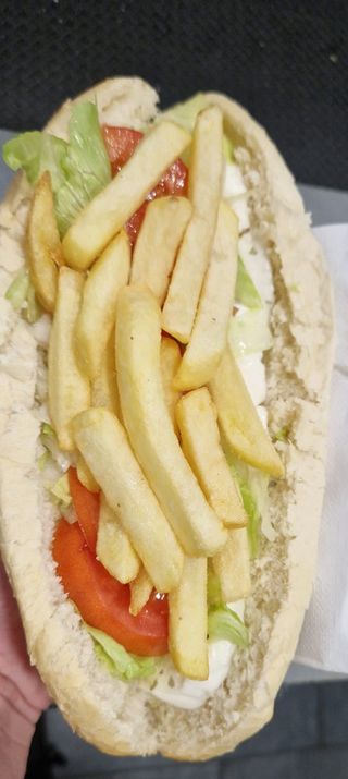 Panino caprese e patatine