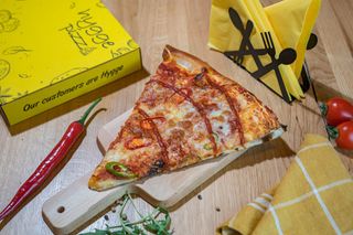 Pizza pofta de picant  la felie