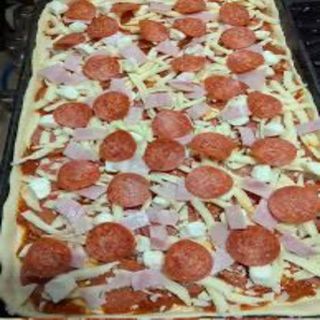 Pizza americana (30 cm.)