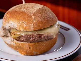 Cheeseburguer de Novilho