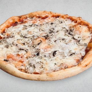 Capricciosa 33cm + 2x Coca-Cola 0.33l