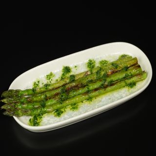 218. Esparrago A La Plancha (4 Pzs.)