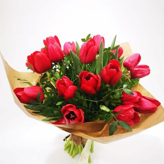 Buchet 25 lalele rosii