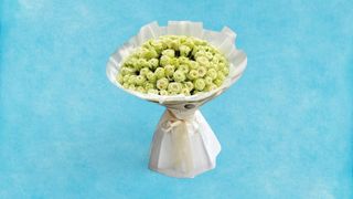 101 თეთრი ვარდის თაიგული