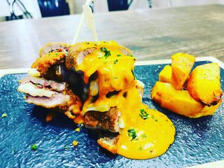 Cachopo Asturiano Crujiente con Cheddar