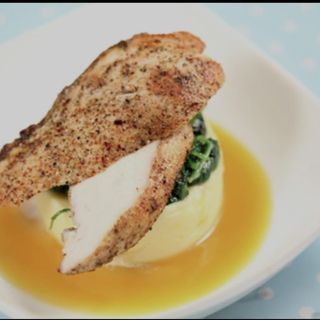 Piept de pui romano cu piure de cartofi