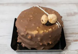 Postre Praline doré