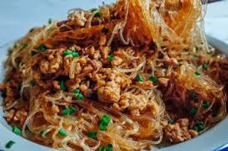 17a. Spaghetti saltati con carne