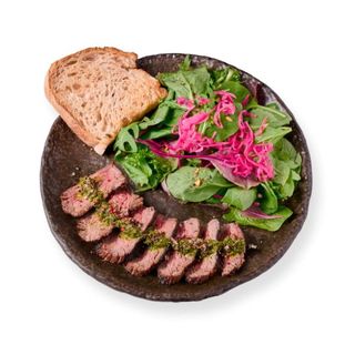 Vitela grelhada com molho chimichurri 