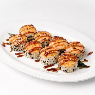 Запечений рол з лососем гриль