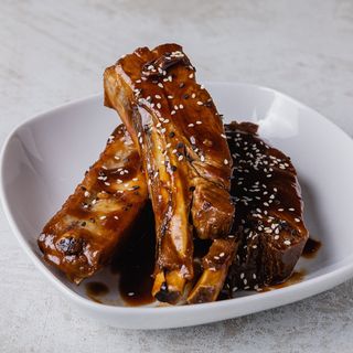 Costillas estilo Cajun 