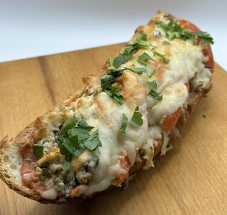 Сендвіч з куркою та грибами