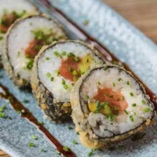 Hot Shake Futomaki (6 Uds.)