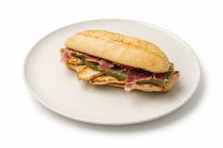Bocadillo De Serranito De Lomo