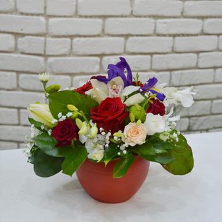 Vas ceramic cu flori