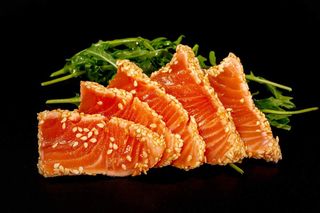 750 Tataki salmone