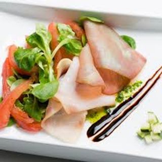 Carpaccio di spada e tonno affumicato con agrumi