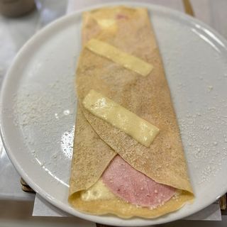 Crepe Galette De Pernil Dolç I Formatge Gouda