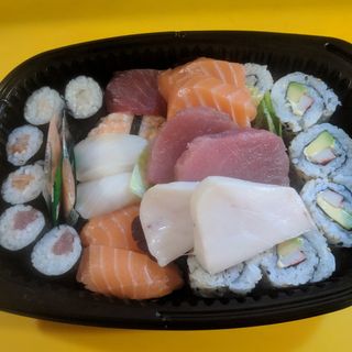 84. Mix Sushi Y Sashimi (24ud)