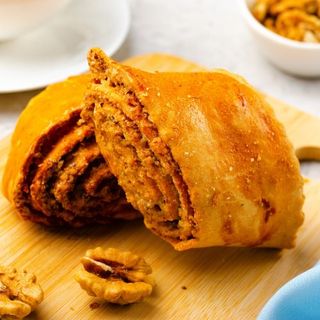 10 бухти с мед и орехи