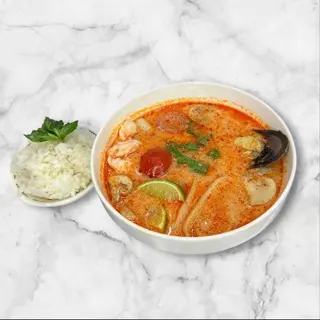 Том ям с морепродуктами 