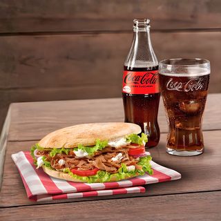 Panino falafel + patatine fritte + Coca-Cola