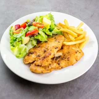 Plato de Pechuga de Pollo con Patatas