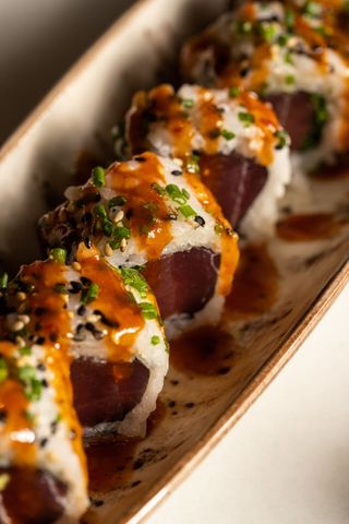 Uramaki de atún (8 uds)