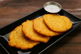 Деруни зі сметаною