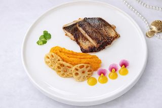 Філе дорадо з морквяним пюре (300г)