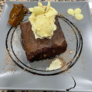 Brownie Con Helado