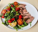 Теплий салат з телятиною, 310г