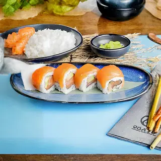Uramaki rendo roll