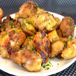 Pollo al ajillo