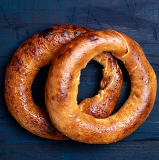 Covrig cu nuca, banane si ciocolata