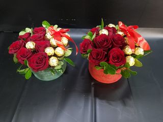 Aranjament 7 Trandafiri Rosii Si Ferrero Rocher