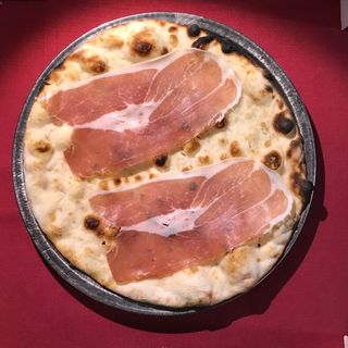 Focaccia con prosciutto crudo