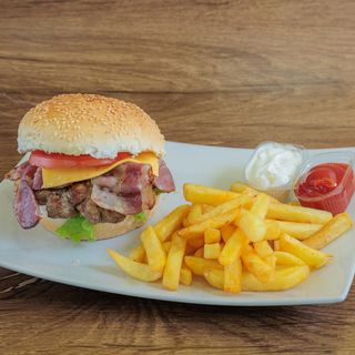 Caesar burger i pomfrit