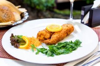 Piept de pui umplut cu unt și cașcaval