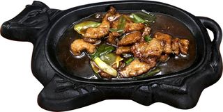 93-Manzo con cipolle alla piastra