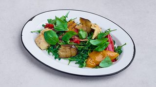 Sałata z warzywami grillowanymi