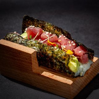 Temakizushi tuna 1 pezzo