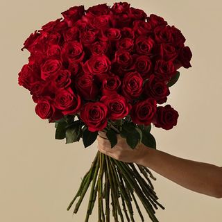 Ramo de 50 rosas rojas