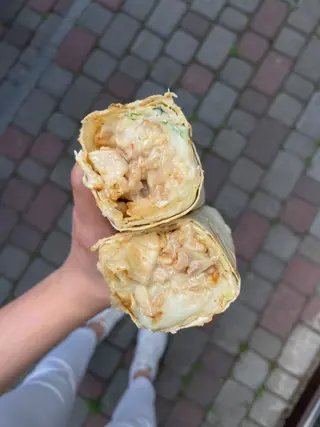 Вірменська з сиром та куркою Глово