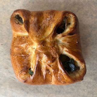 Drożdżówka z pieczarkami