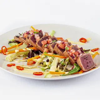 Tataki de atún bluefin marinado